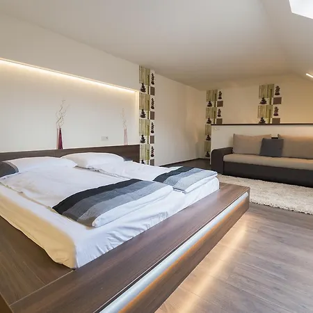 Aranyudvar Apartmán *